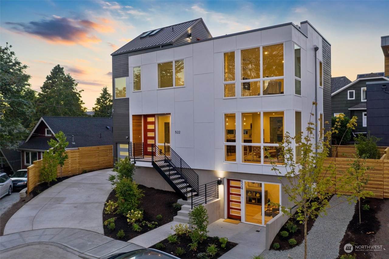 524 40th Street - Photo 1