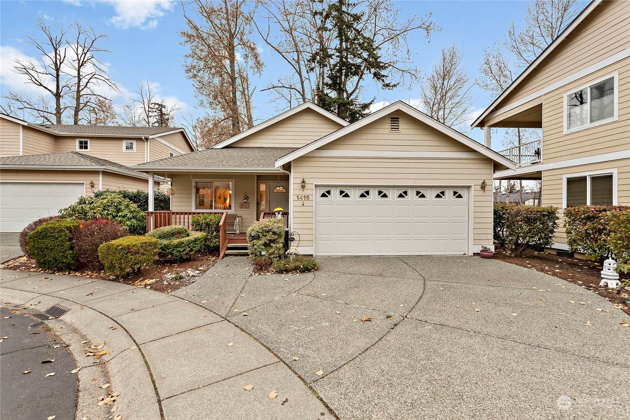 1416 Whatcom Street - Photo 1