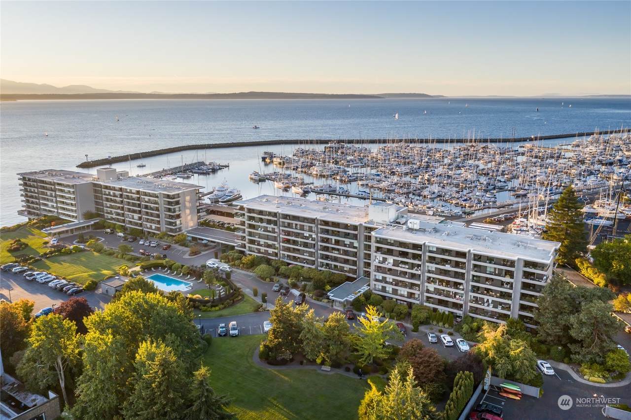6535 Seaview Avenue - Photo 1
