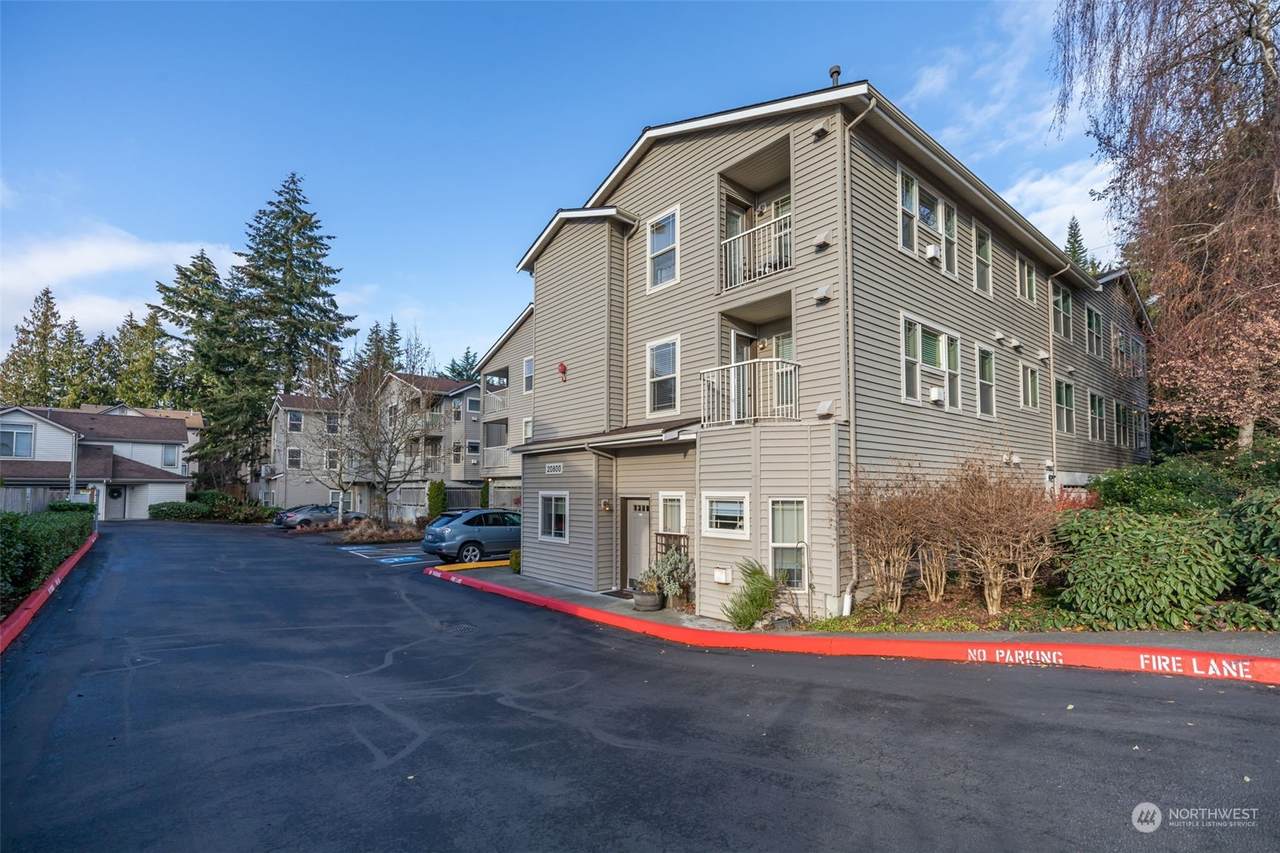 20800 72nd Avenue - Photo 1