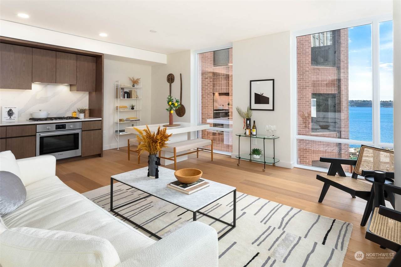 121 Stewart Street - Photo 1