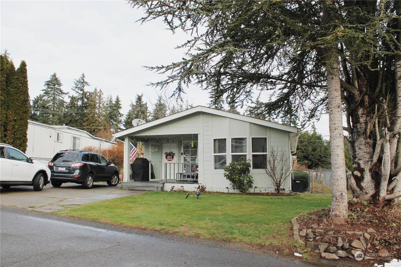 3221 48th Street Ct - Photo 1