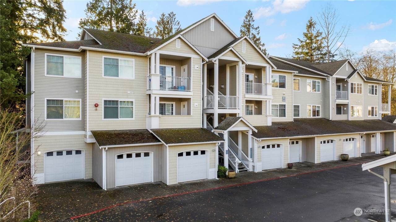 14714 Admiralty Way - Photo 1