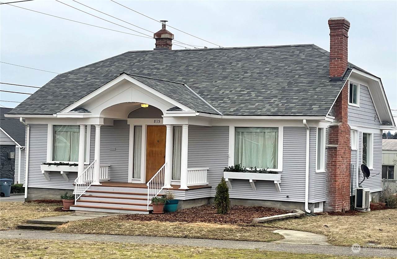 815 Oak - Photo 1