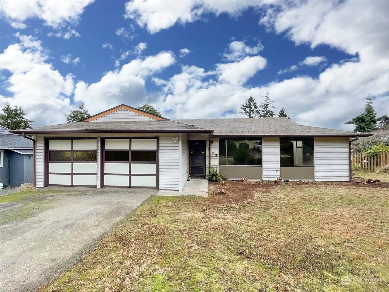 2109 6th Street - Photo 1