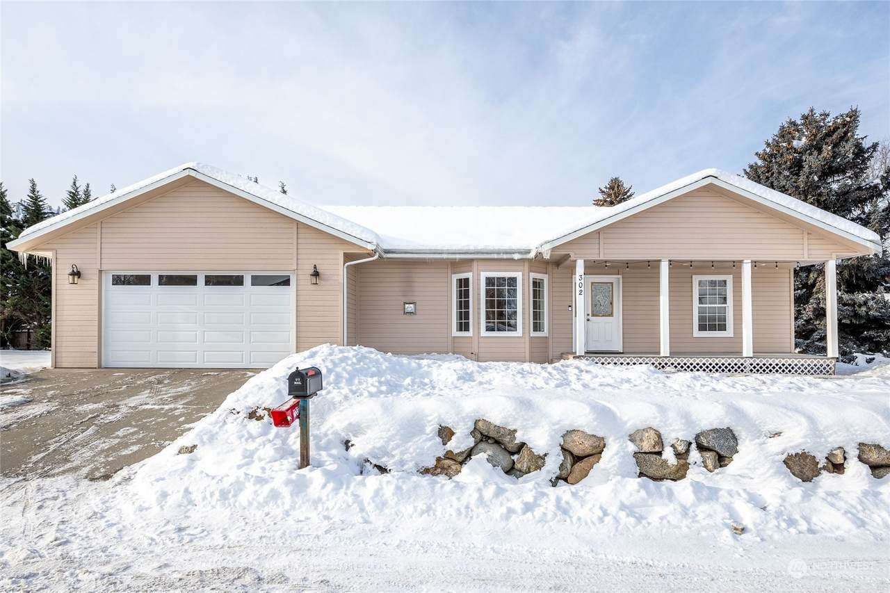302 Garden Circle - Photo 1