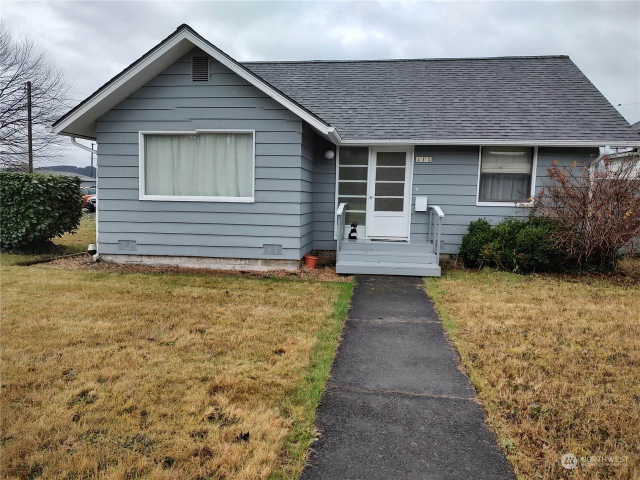 515 Spruce Avenue - Photo 1