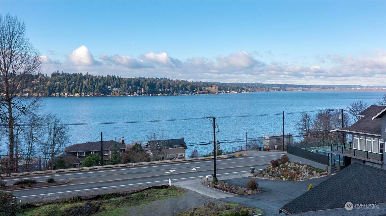 2028 Lake Sammamish Parkway - Photo 1