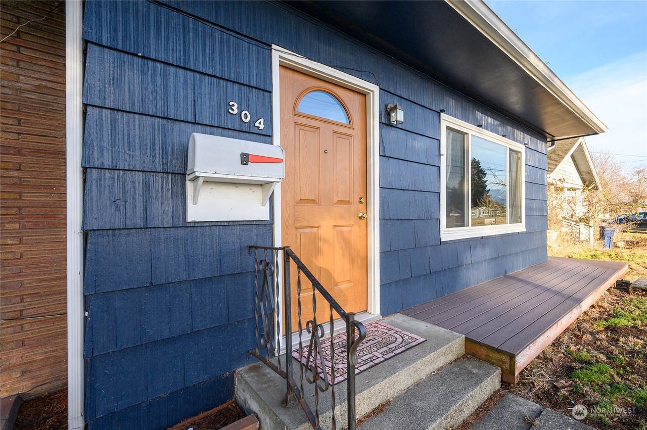 304 Northern Avenue - Photo 1