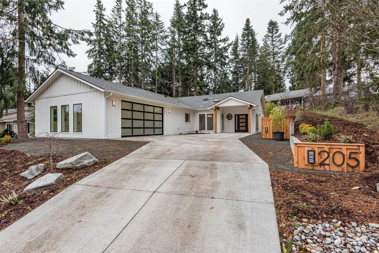 205 San Juan Drive - Photo 1