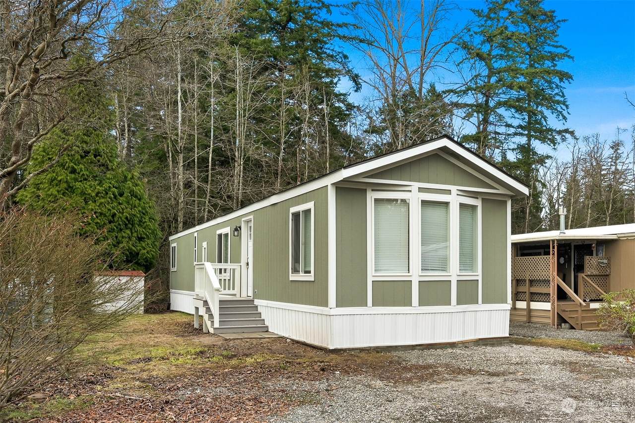 4672 Birch Bay Lynden Road - Photo 1