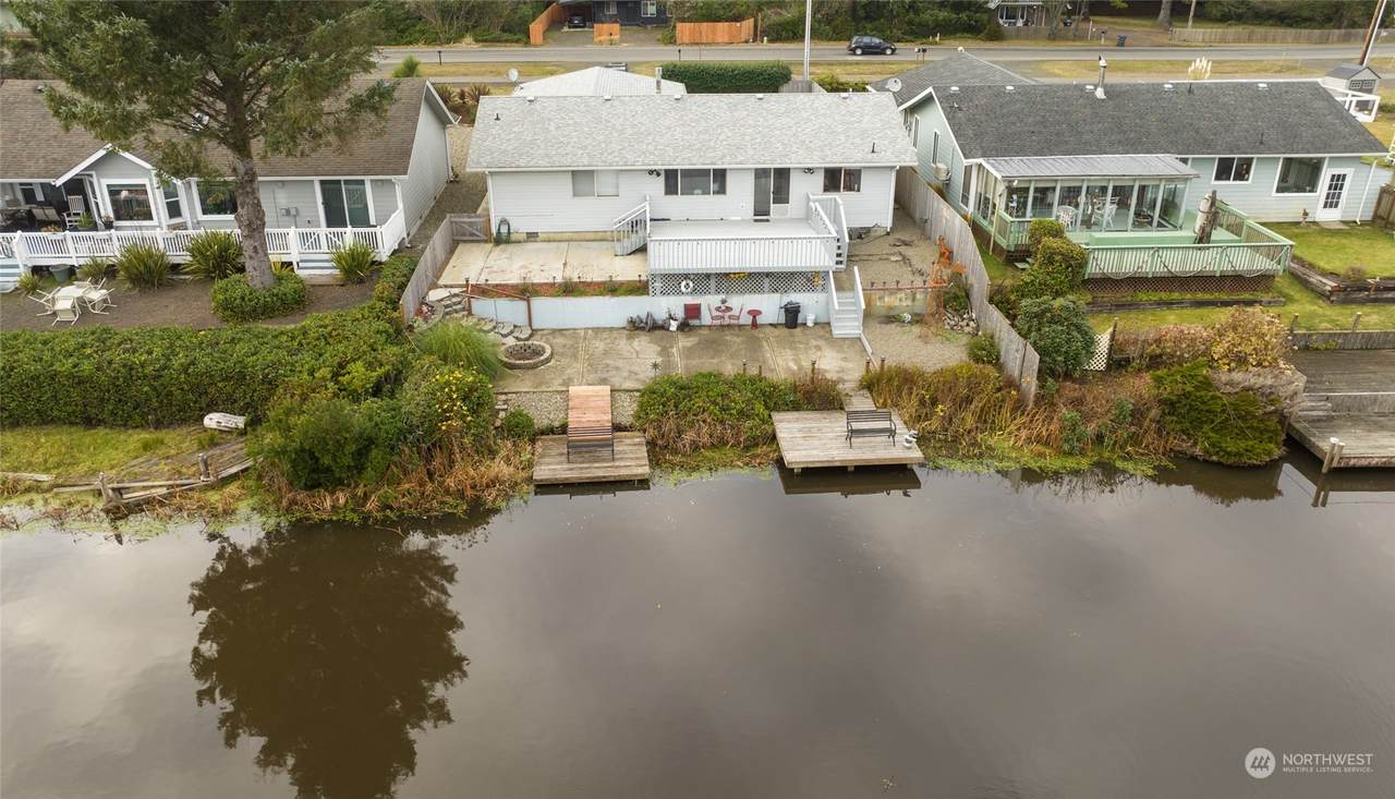 162 Pt Brown Avenue - Photo 1