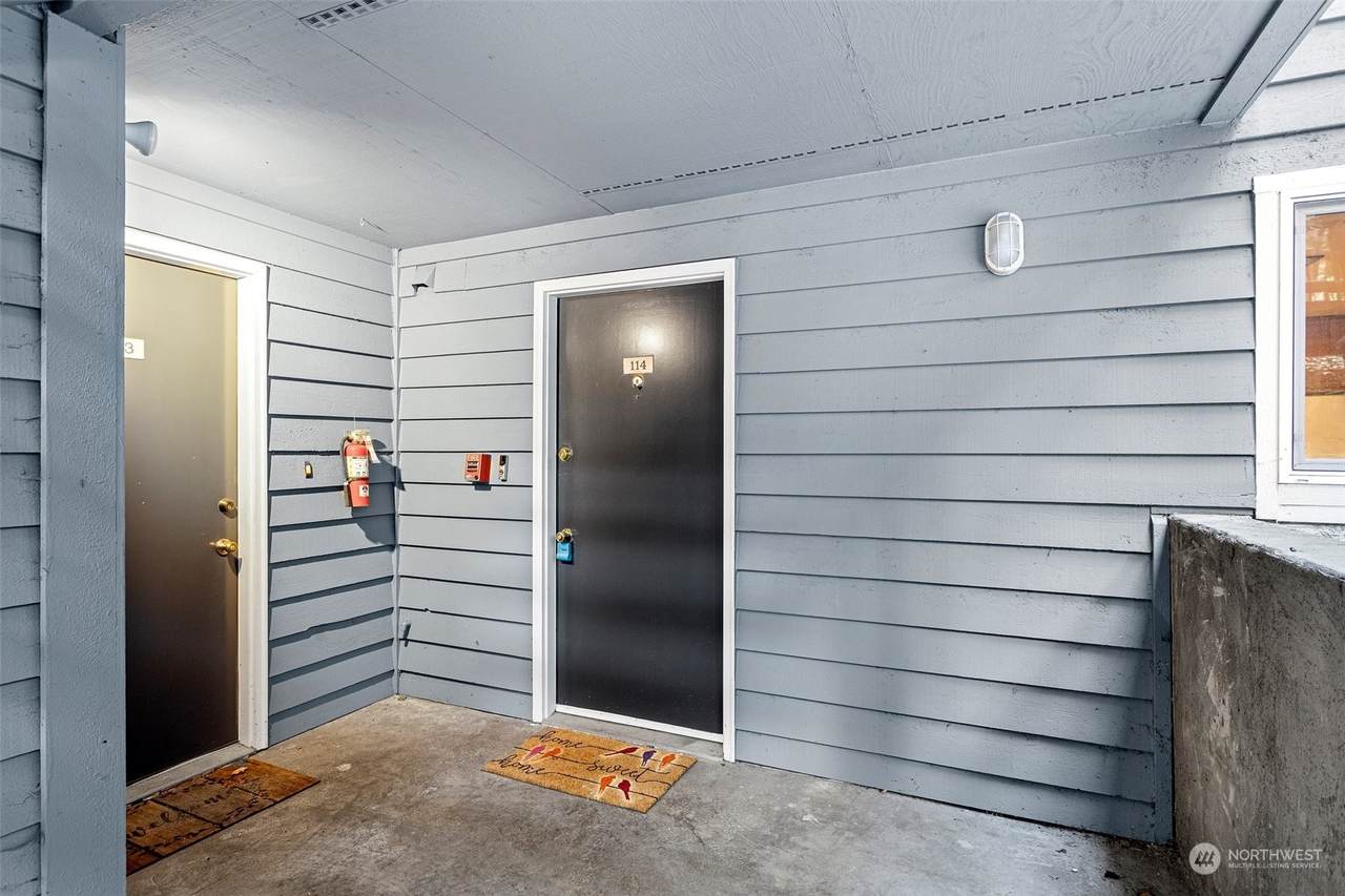 9350 Redmond Woodinville Road - Photo 1