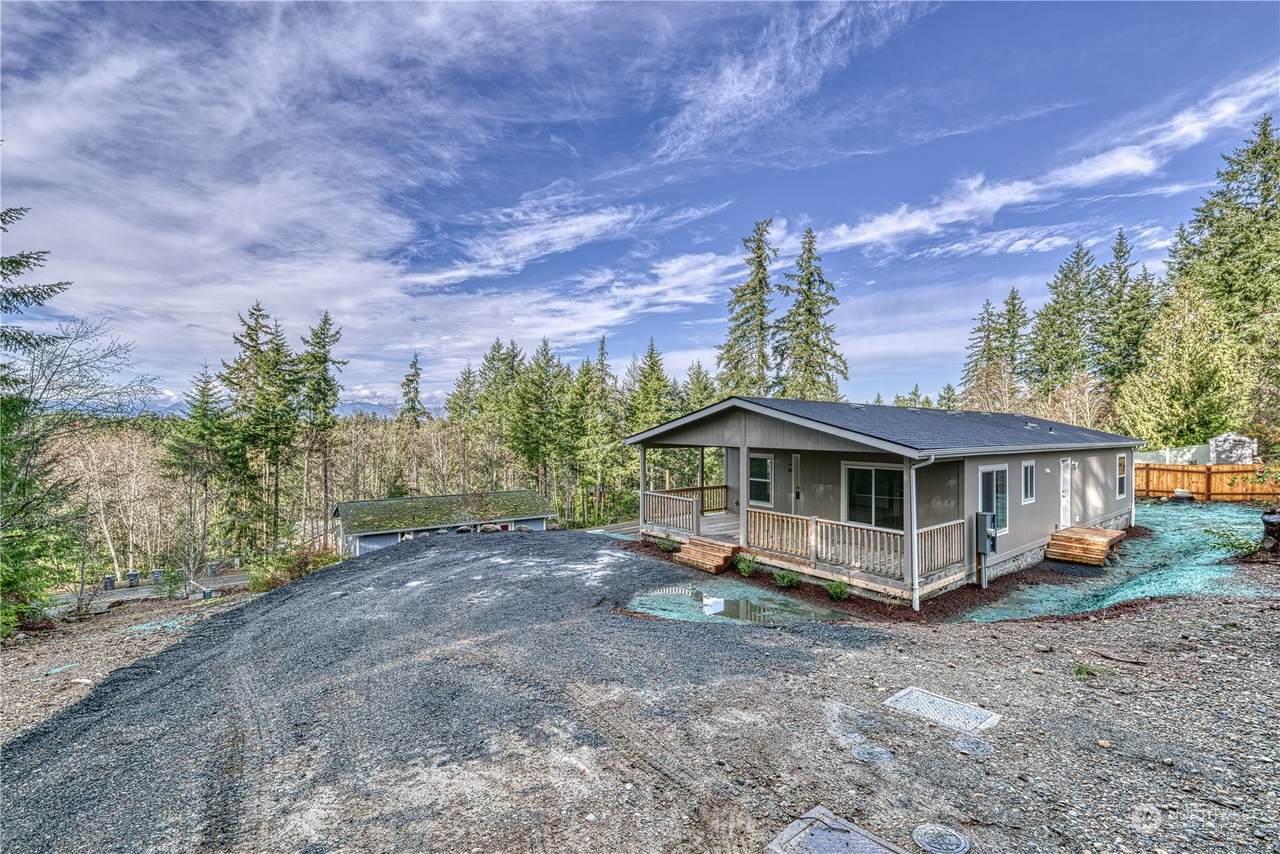 30 West Drive - Photo 1