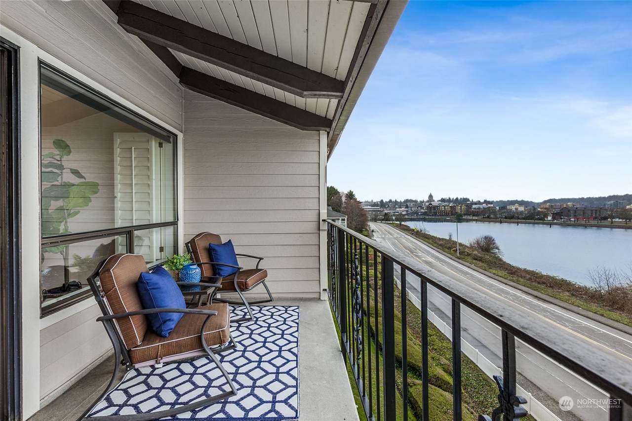 900 East Bay Drive - Photo 1