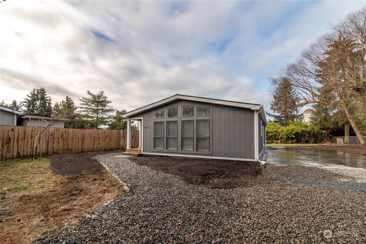 8725 Pepperidge Lane - Photo 1