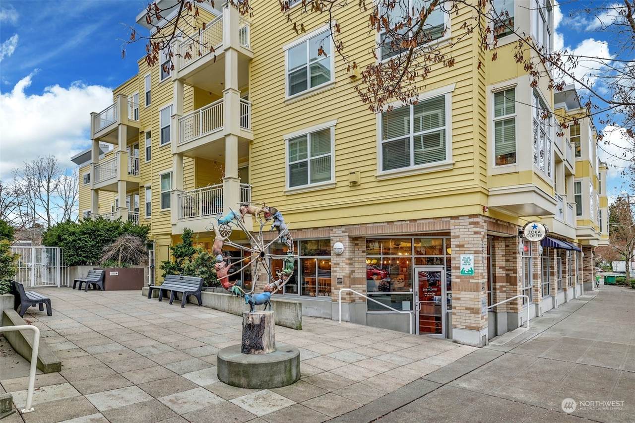 2901 Blakeley Street - Photo 1
