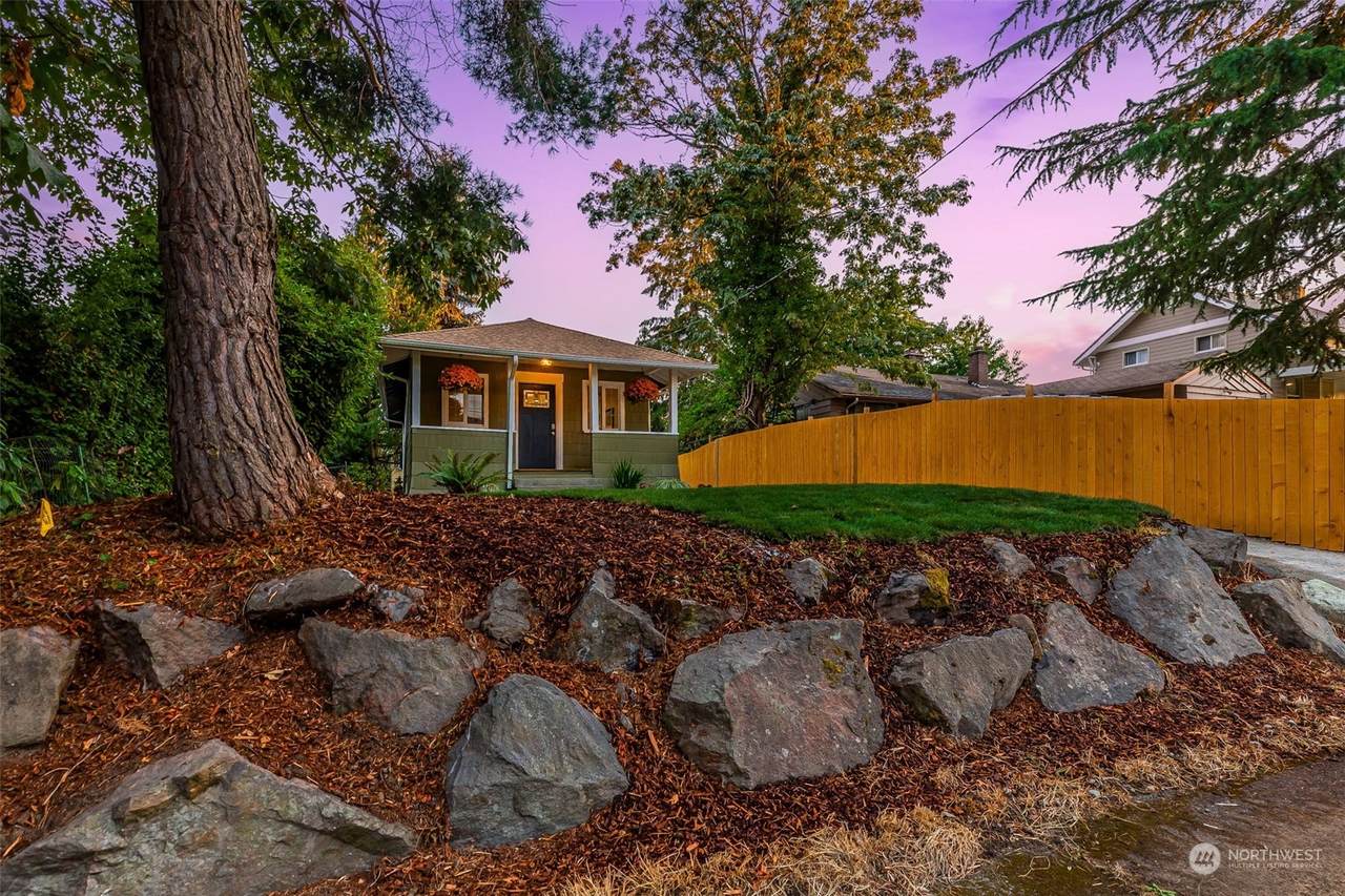 4617 Austin Street - Photo 1