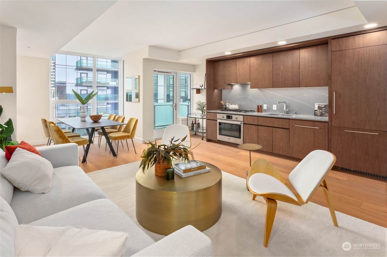 121 Stewart Street - Photo 1
