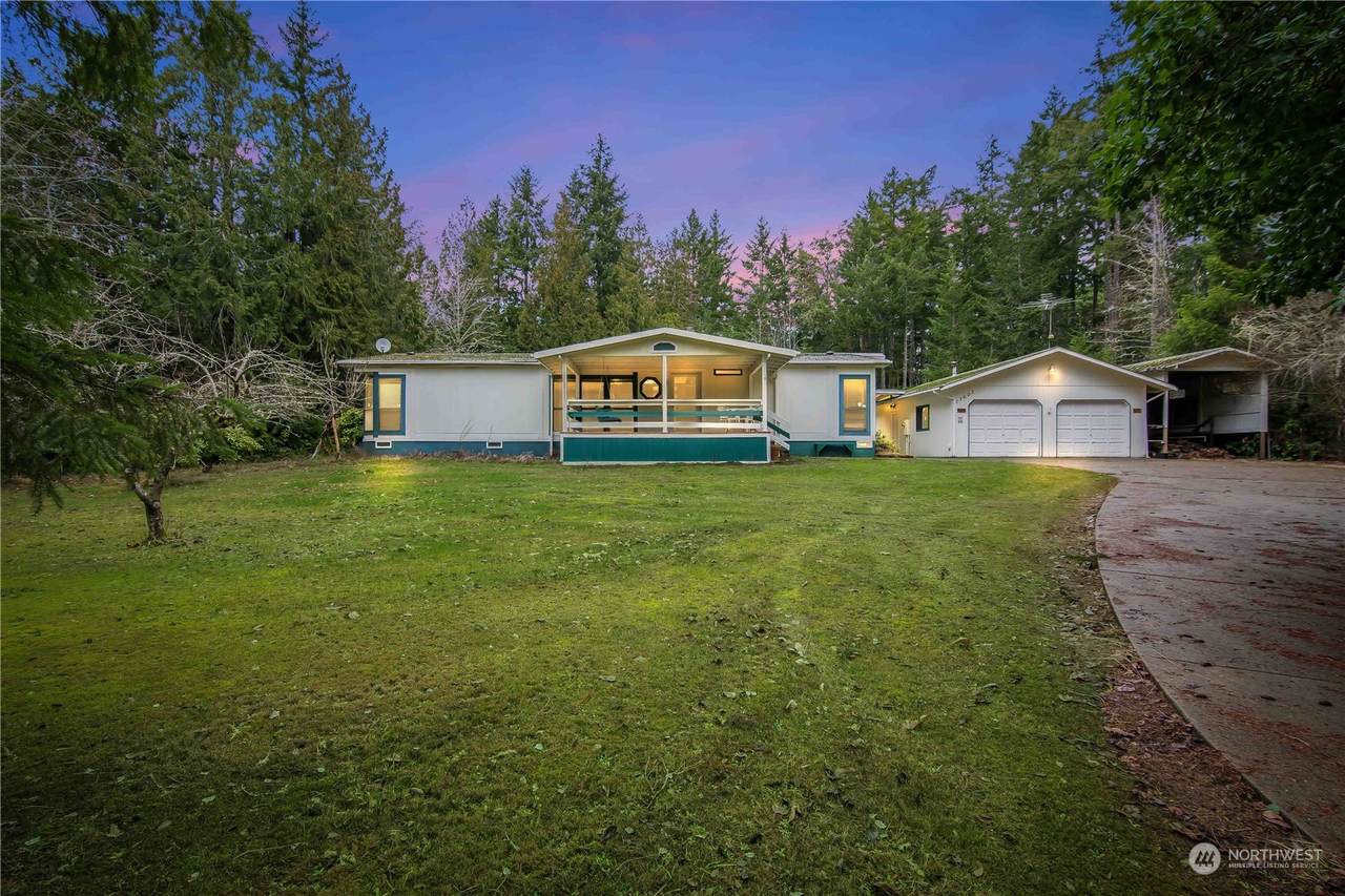 17603 69th Street - Photo 1