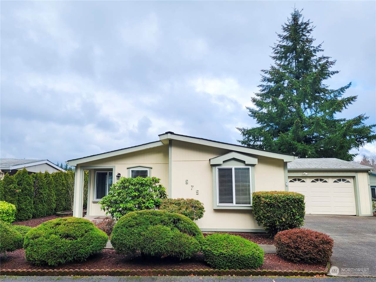 575 Silver Glen Lane - Photo 1