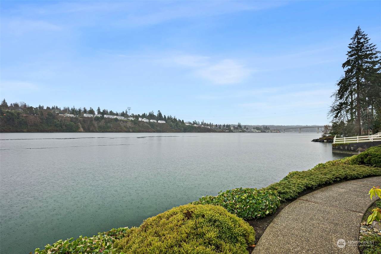 1610 Park Avenue - Photo 1
