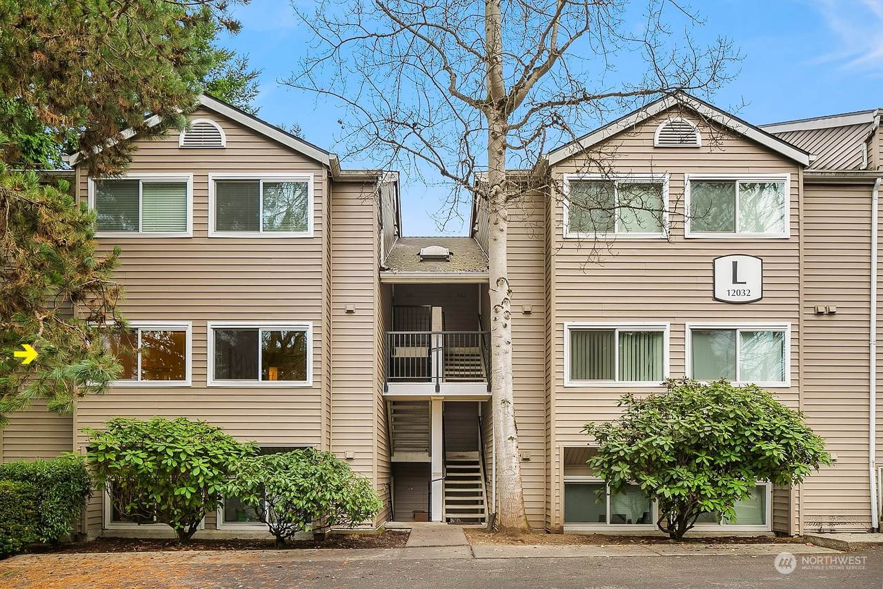 12032 100th Avenue - Photo 1