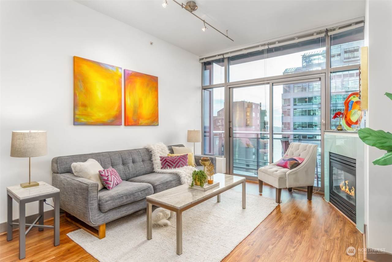2033 2nd Avenue - Photo 1