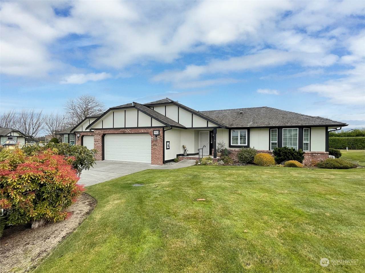 992 Littlejohn Way - Photo 1