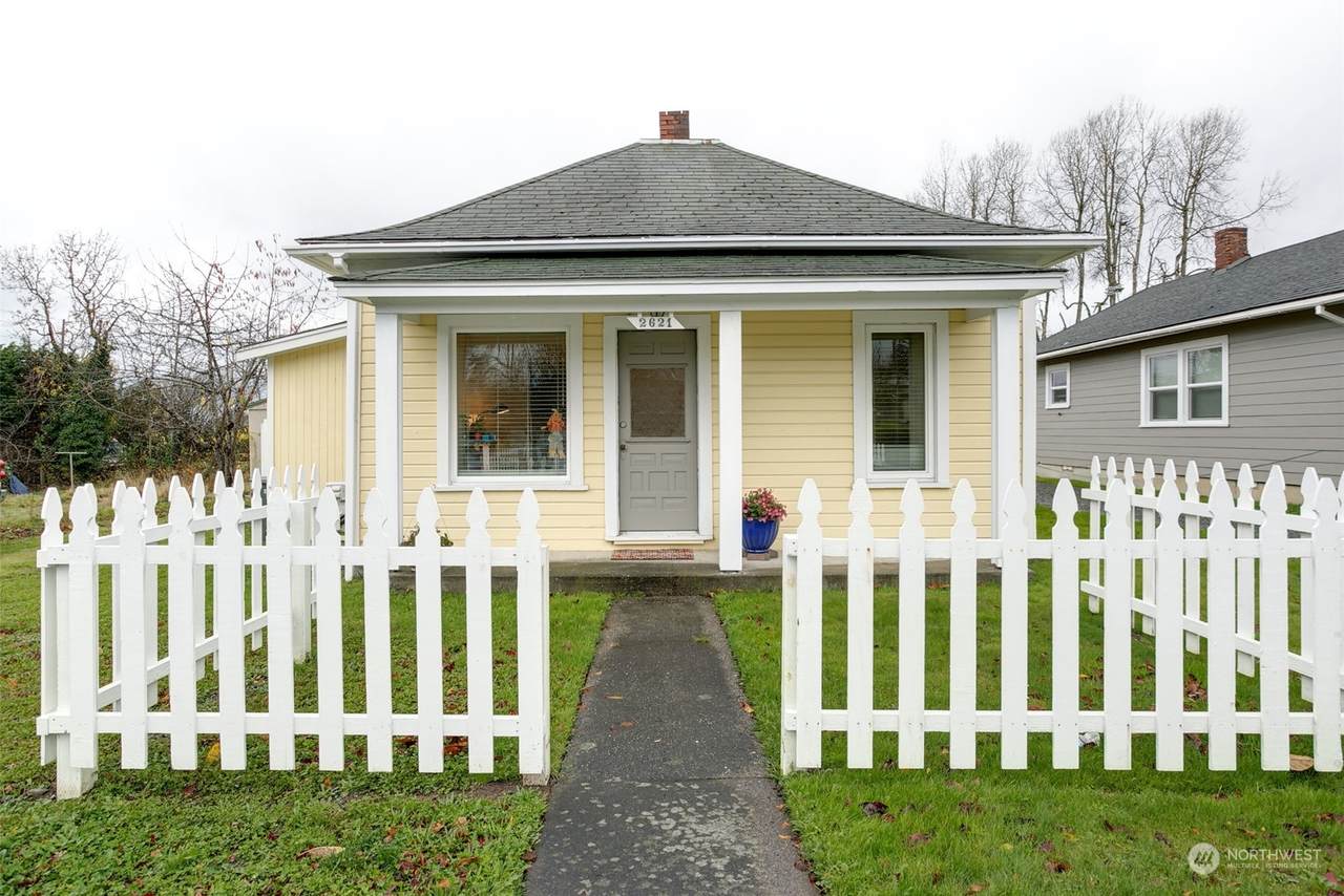 2621 Woburn Street - Photo 1