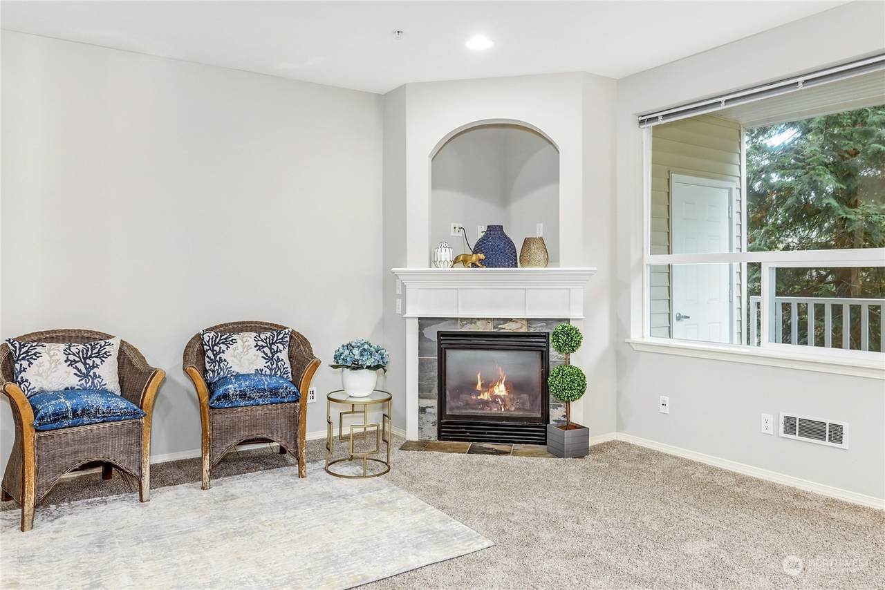 12530 Admiralty Way - Photo 1