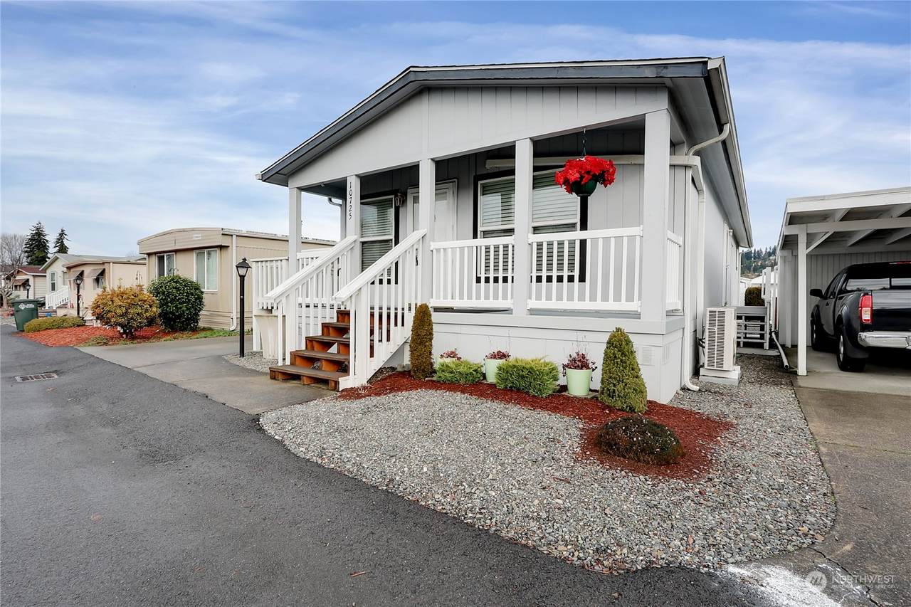 10725 62nd Street Ct - Photo 1
