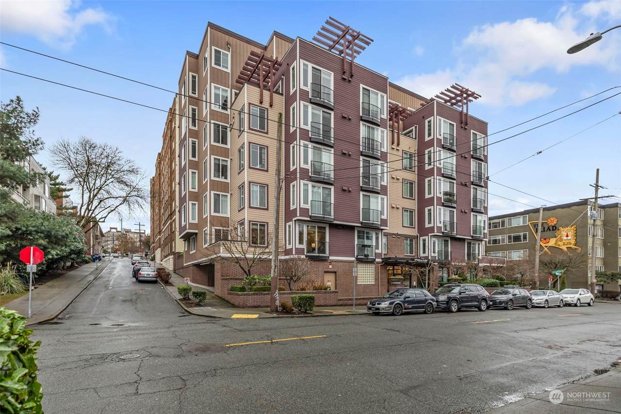 124 Bellevue Avenue - Photo 1