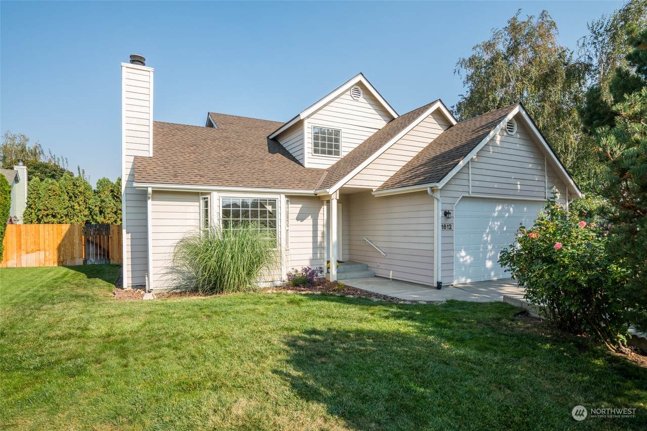 1612 Alderwood Drive - Photo 1