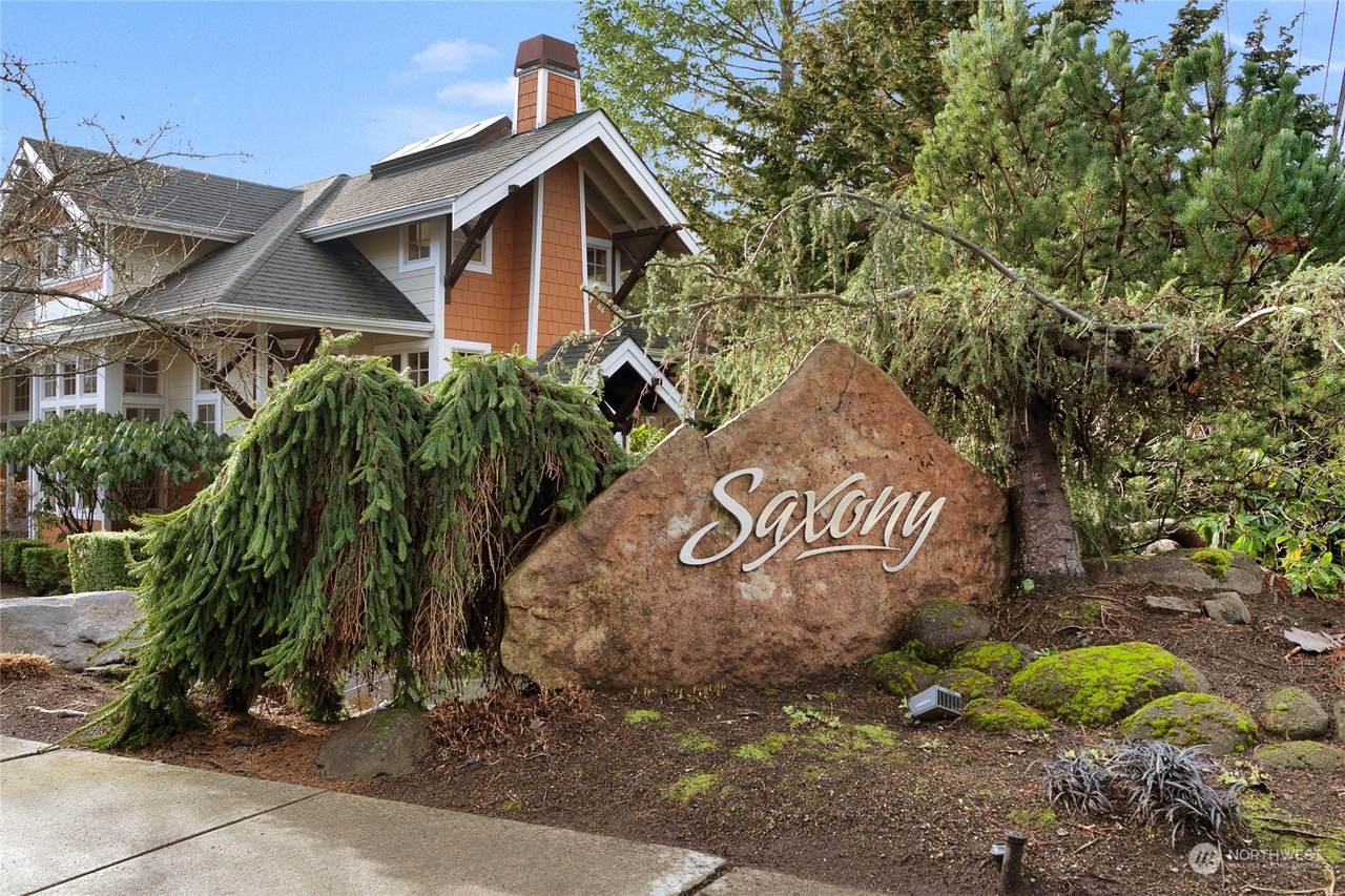 537 225th Lane - Photo 1