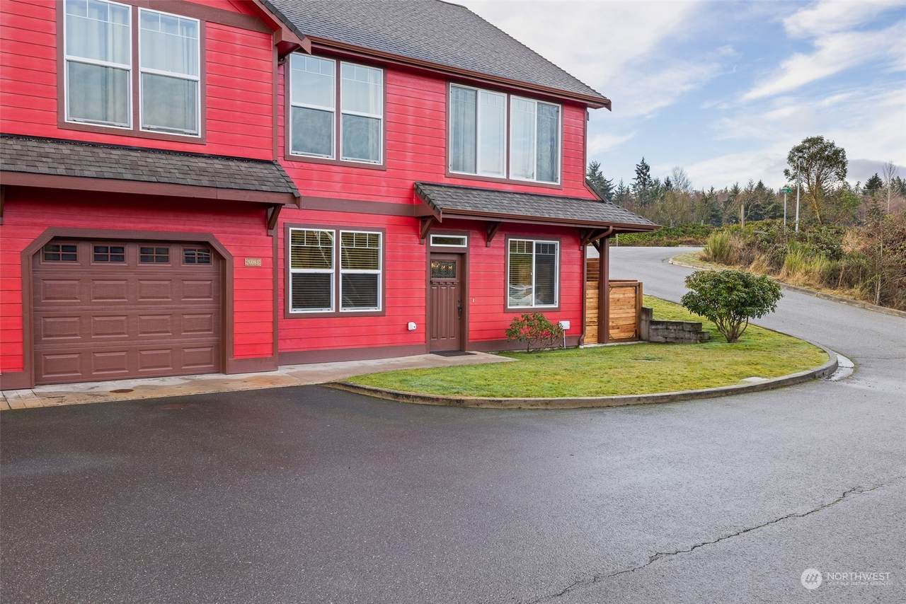 2608 Peach Court - Photo 1