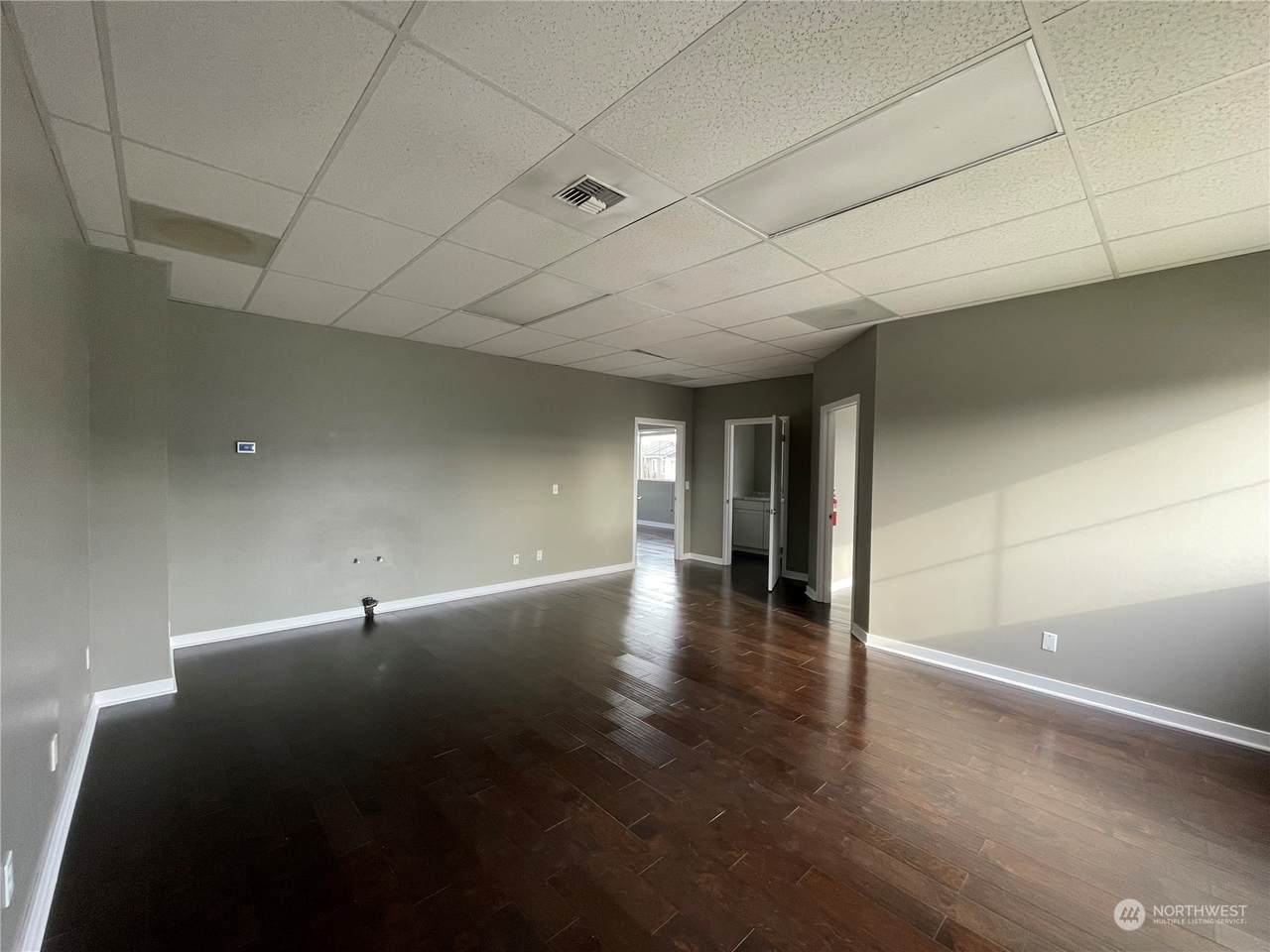 809 W Main St - Photo 1