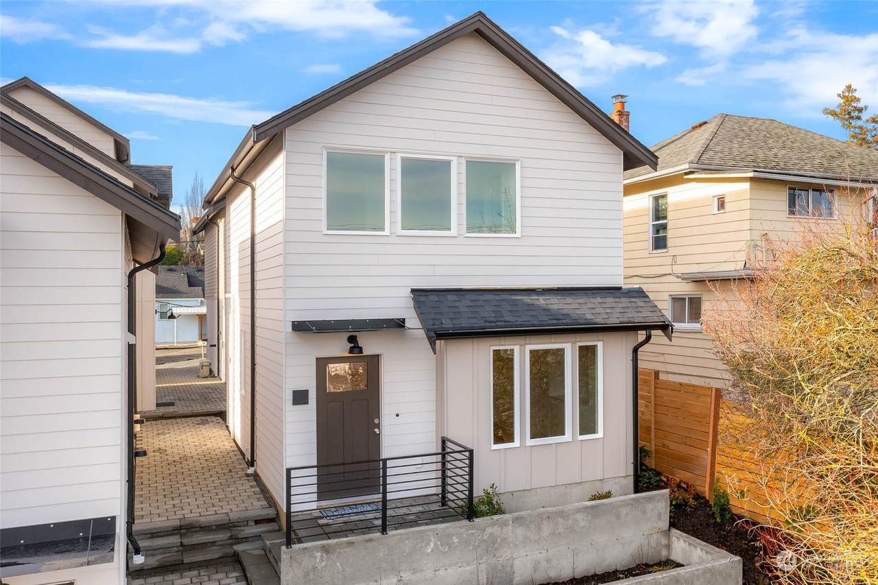 2209 17th Avenue - Photo 1