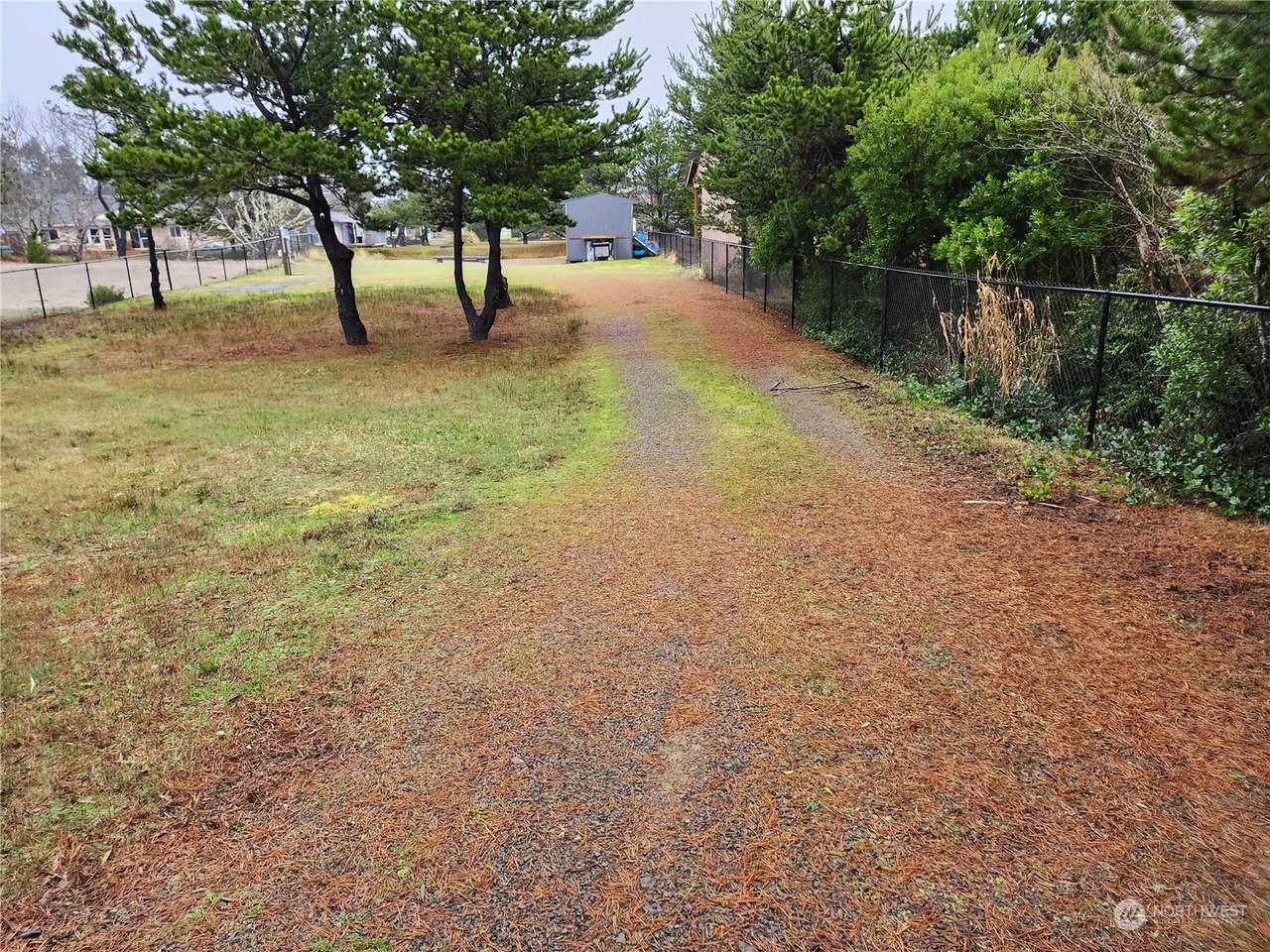 https://bt-photos.global.ssl.fastly.net/nwmls/1280_boomver_1_2192387-1.jpg