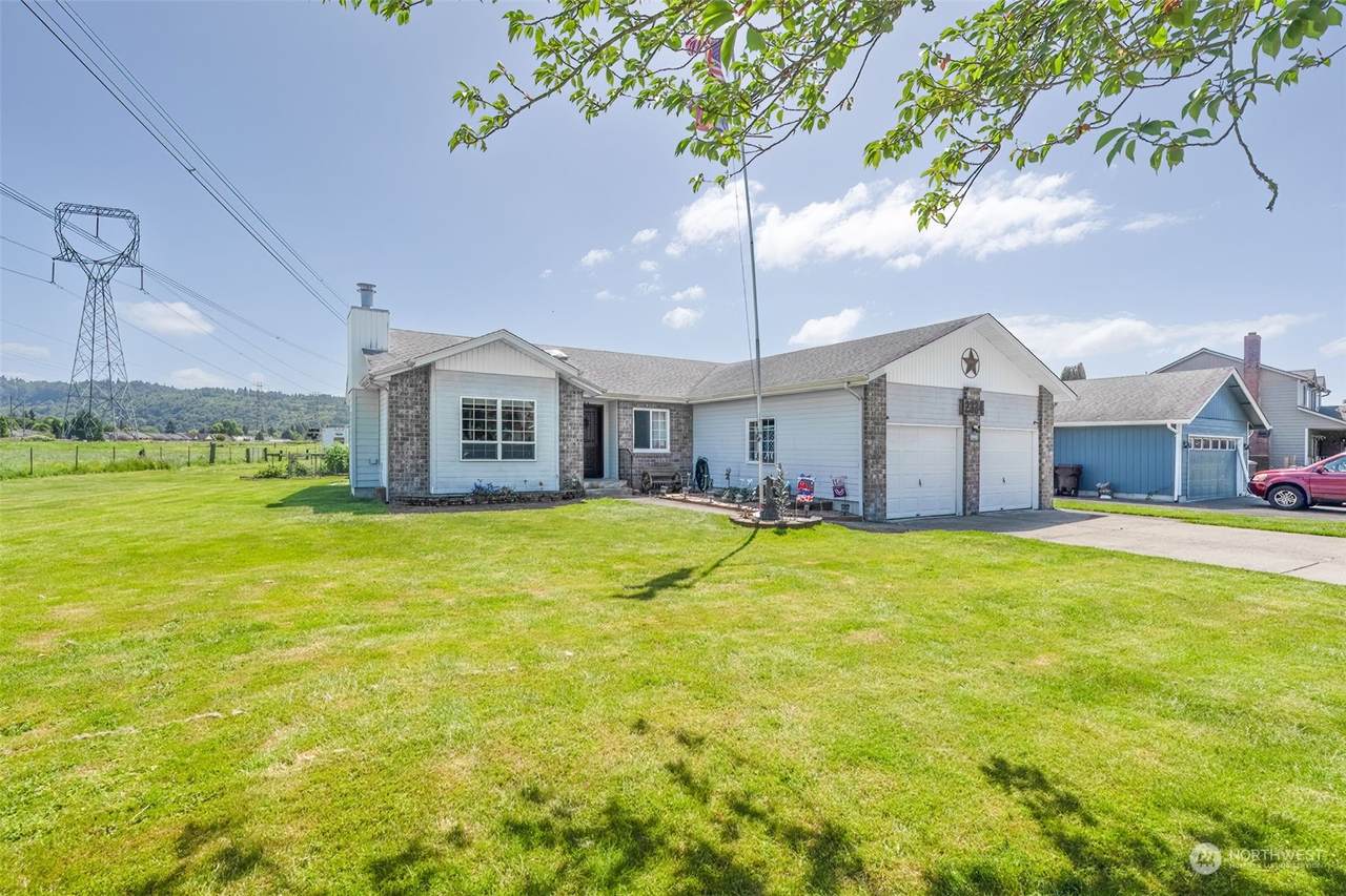 2334 Wren Drive - Photo 1