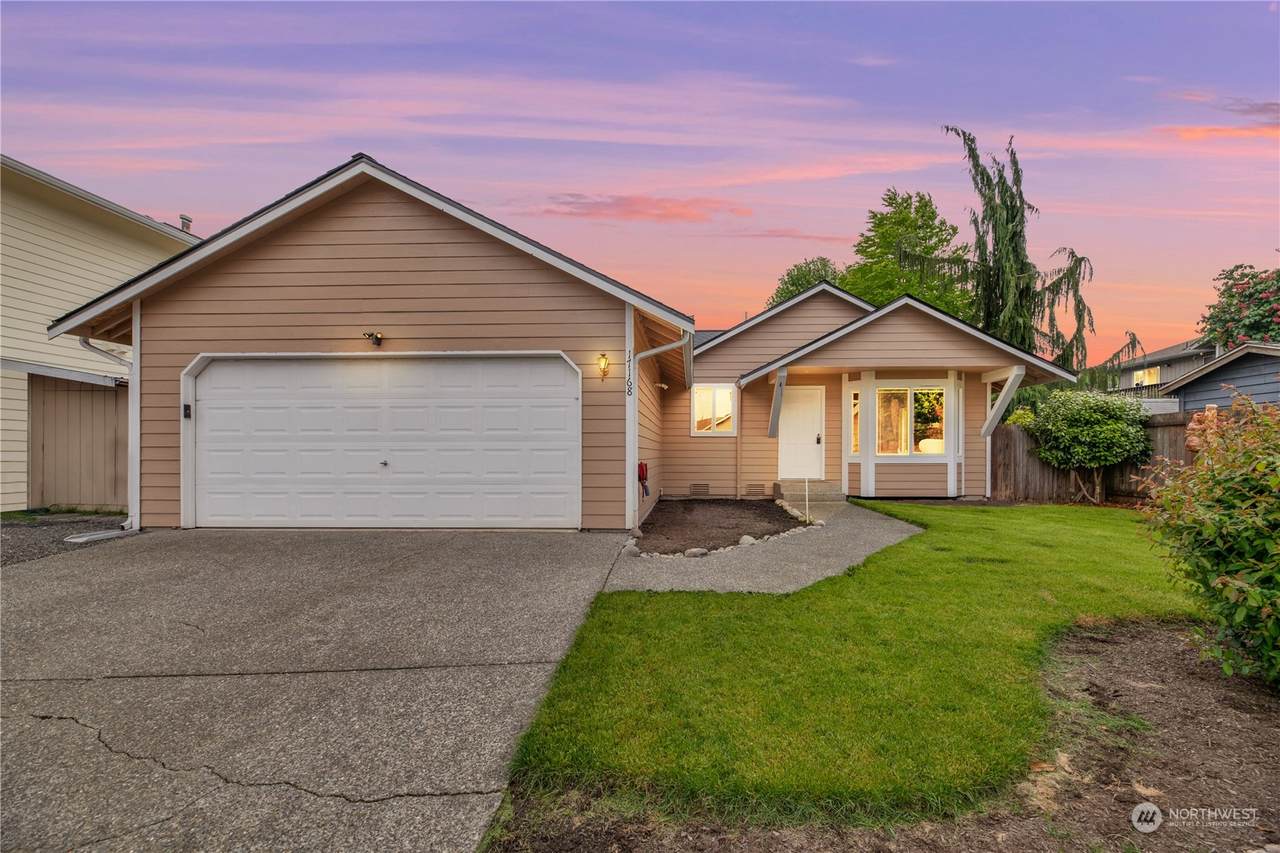 17168 Sawyer St - Photo 1
