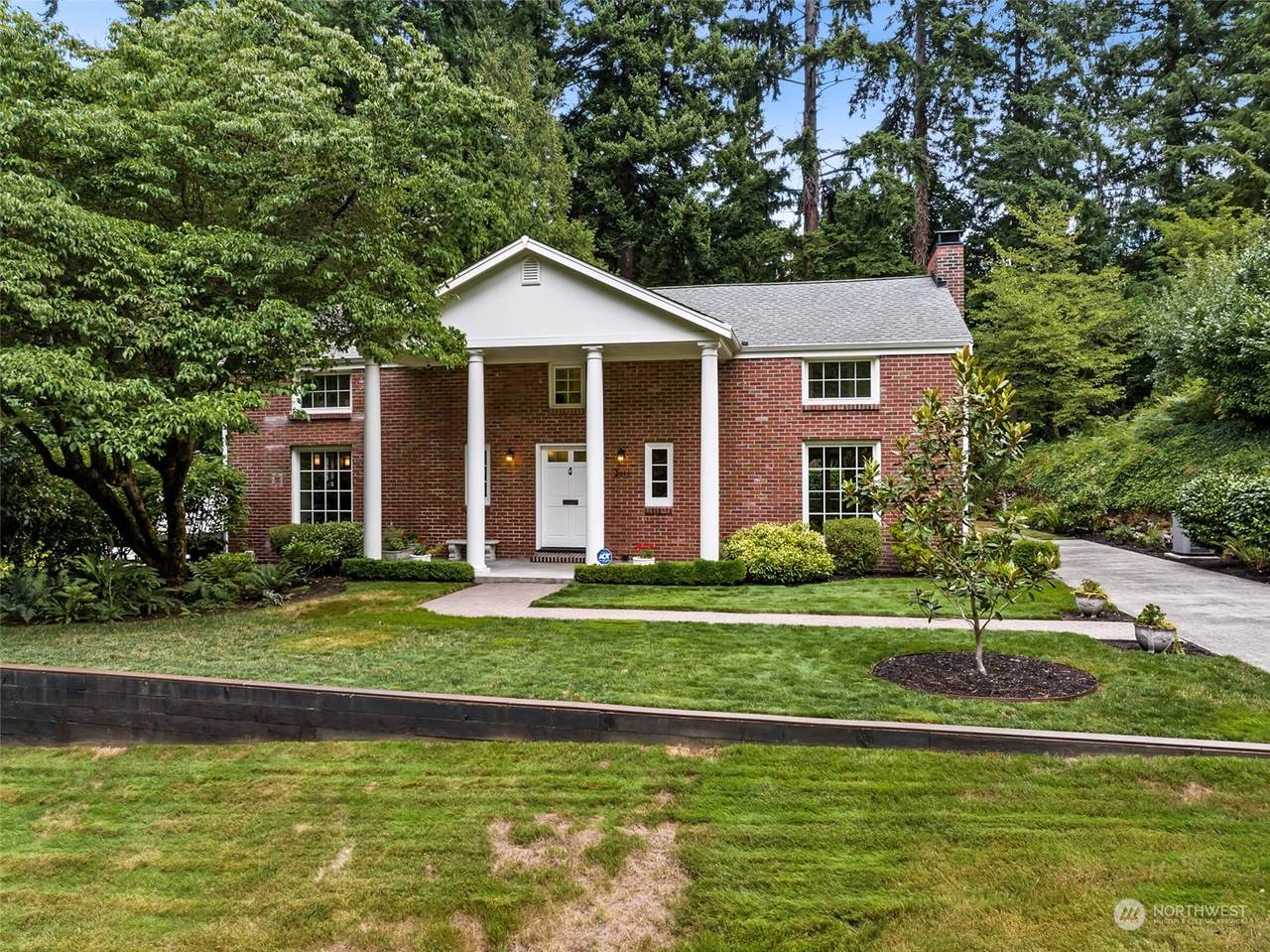 2616 Hillside Drive - Photo 1