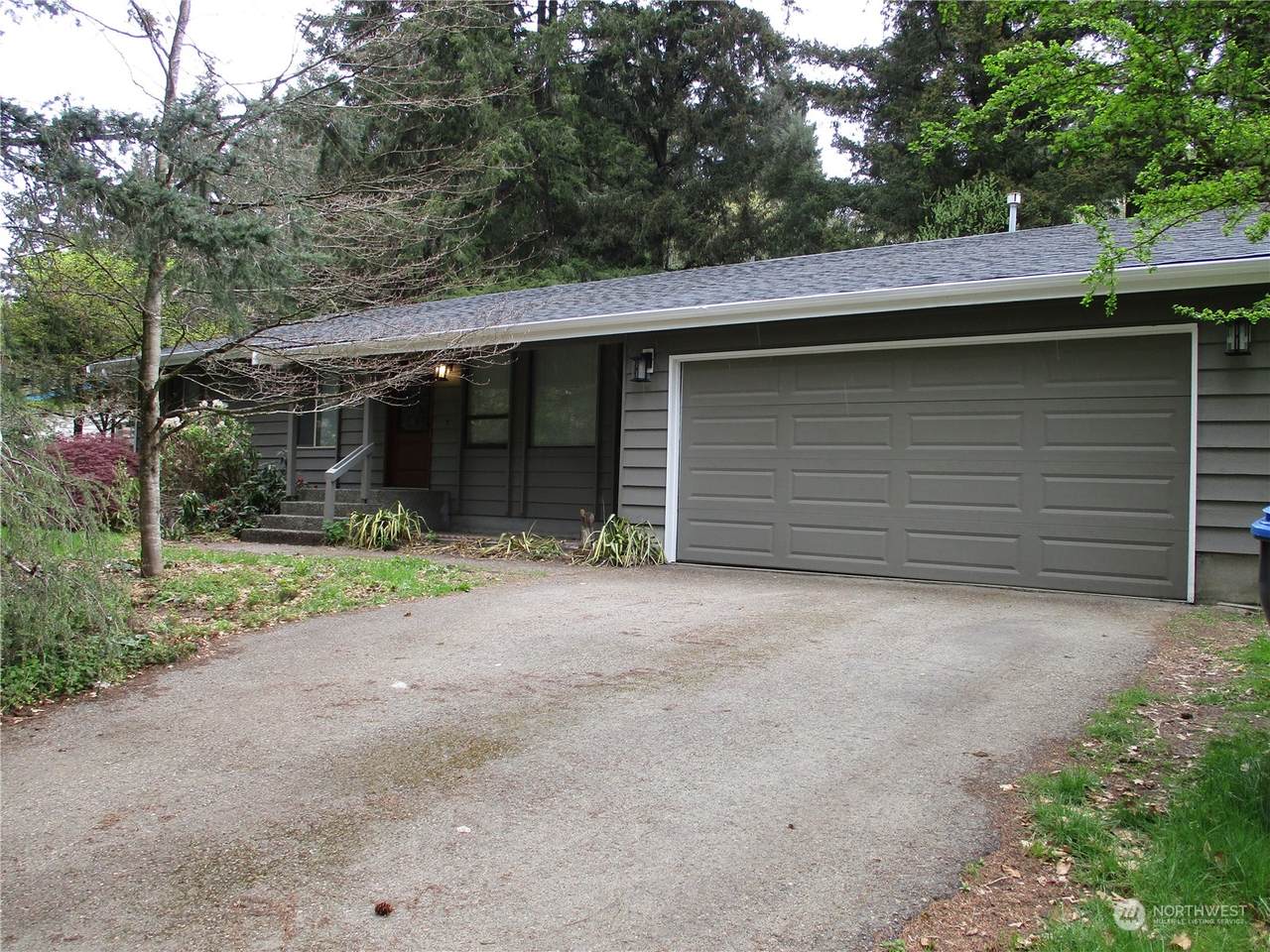 5039 Country Club Way - Photo 1