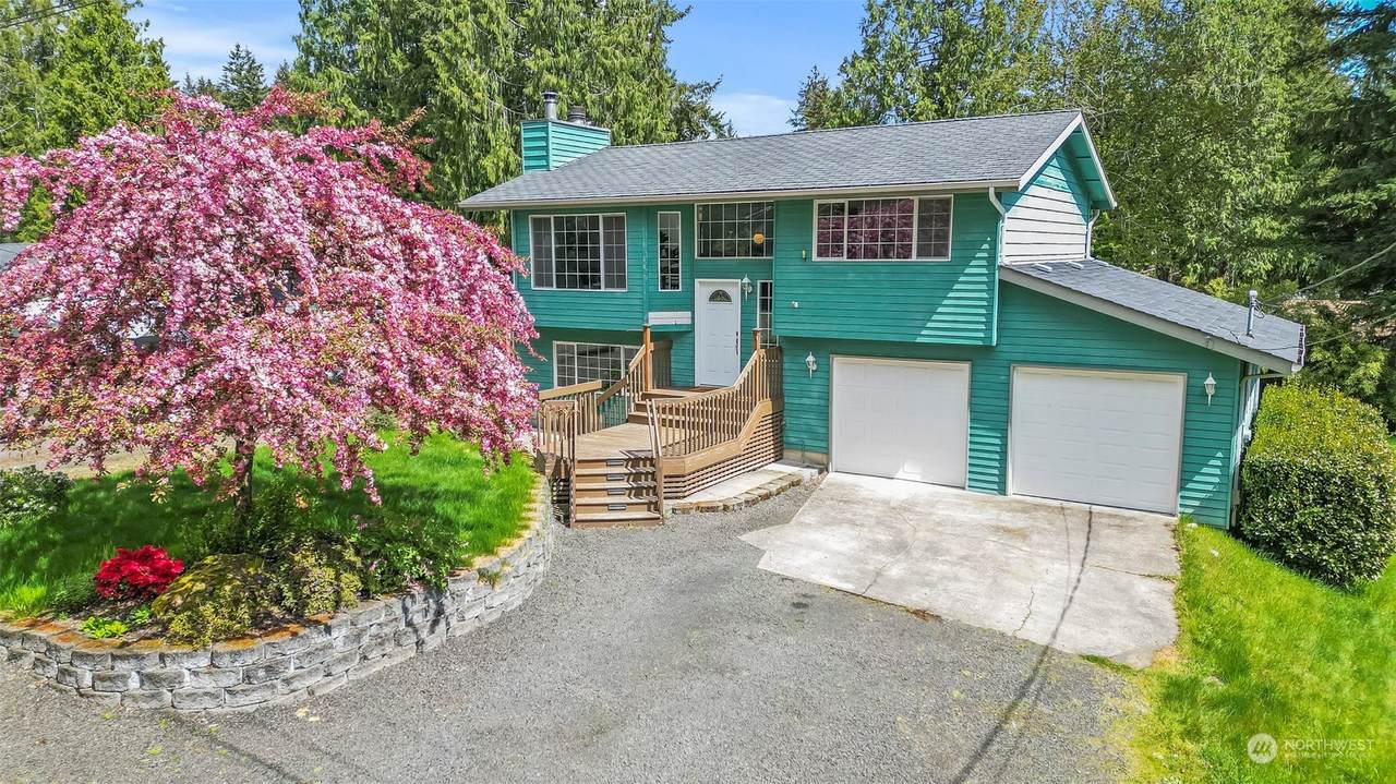 3932 Silver Lane - Photo 1
