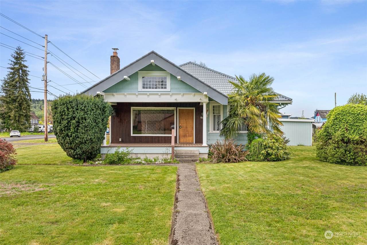 202 Quincy Street - Photo 1