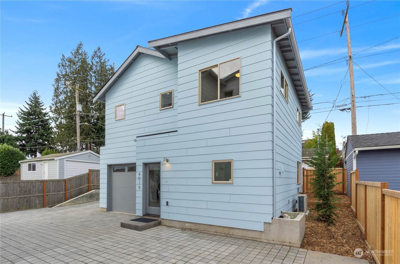 4019 51st Avenue - Photo 1