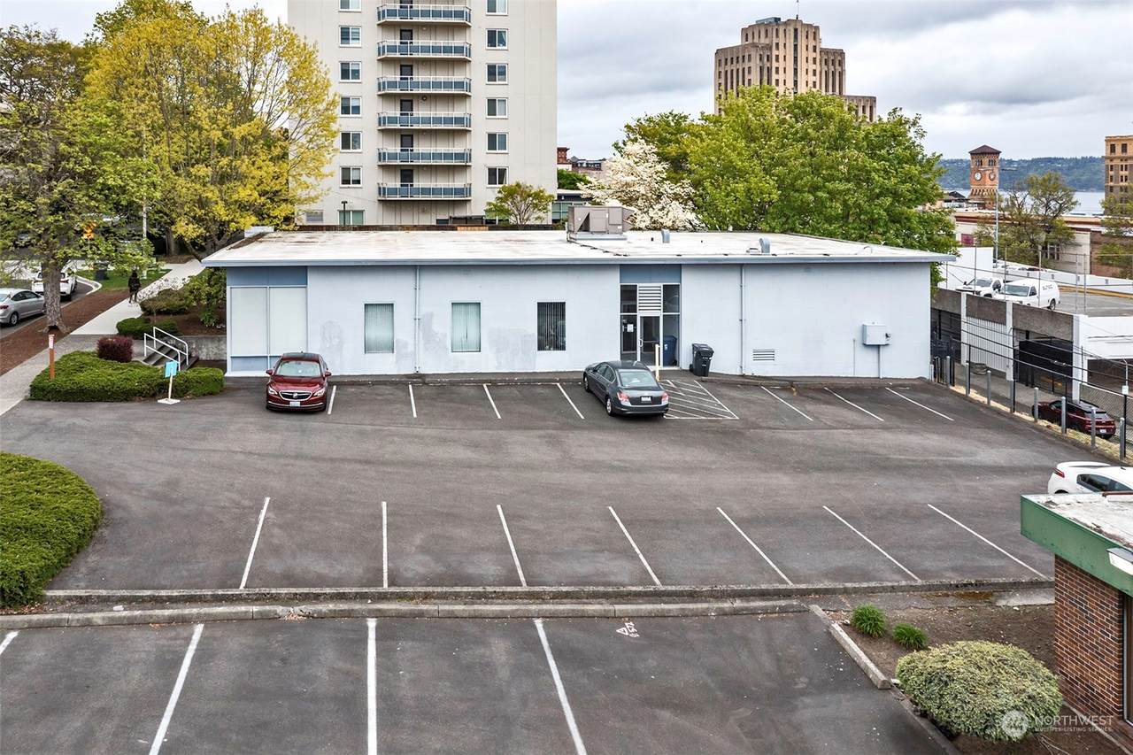 935 Fawcett Avenue - Photo 1