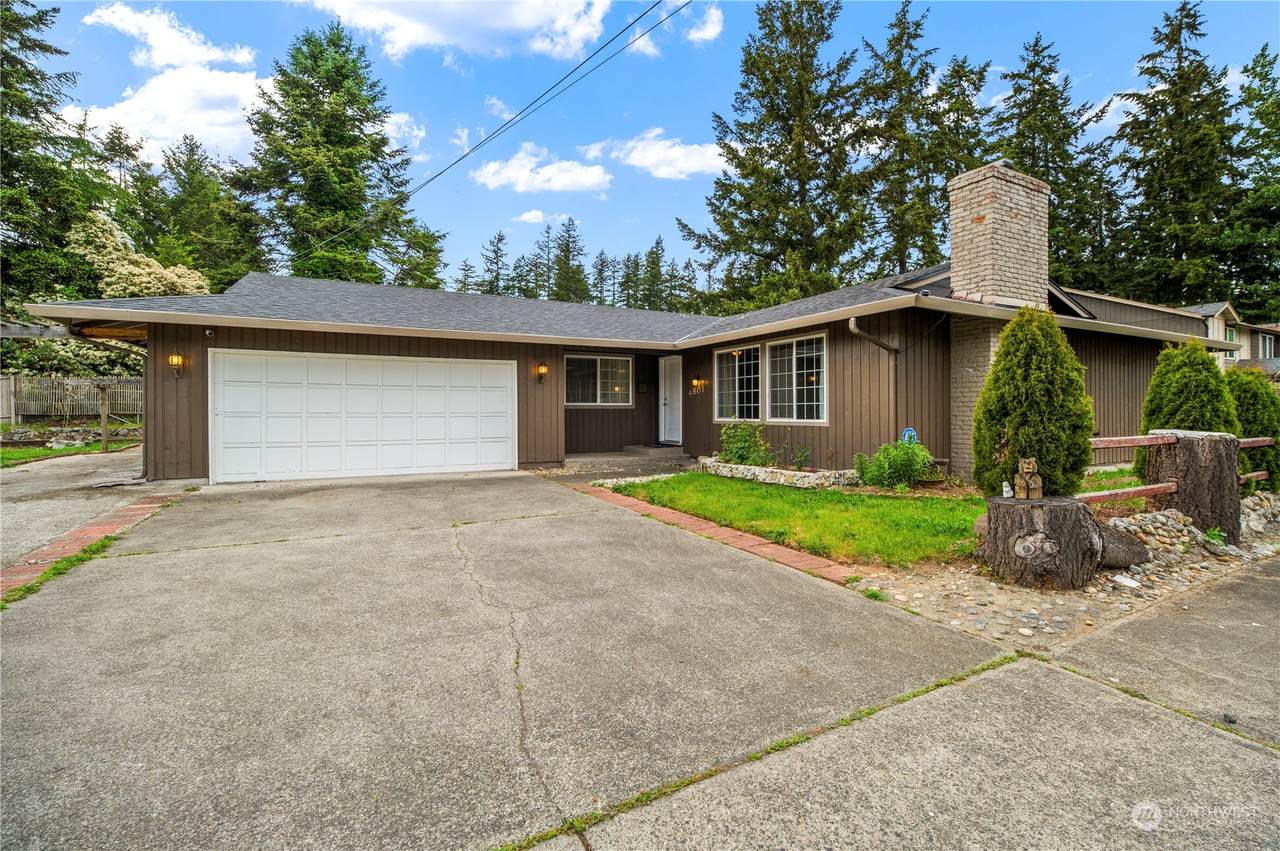 4801 56th Street - Photo 1