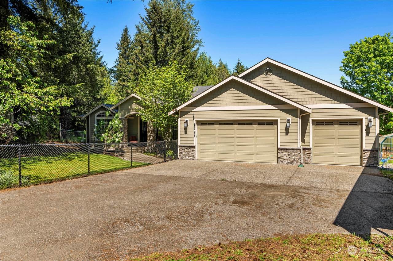 12511 84th Street - Photo 1