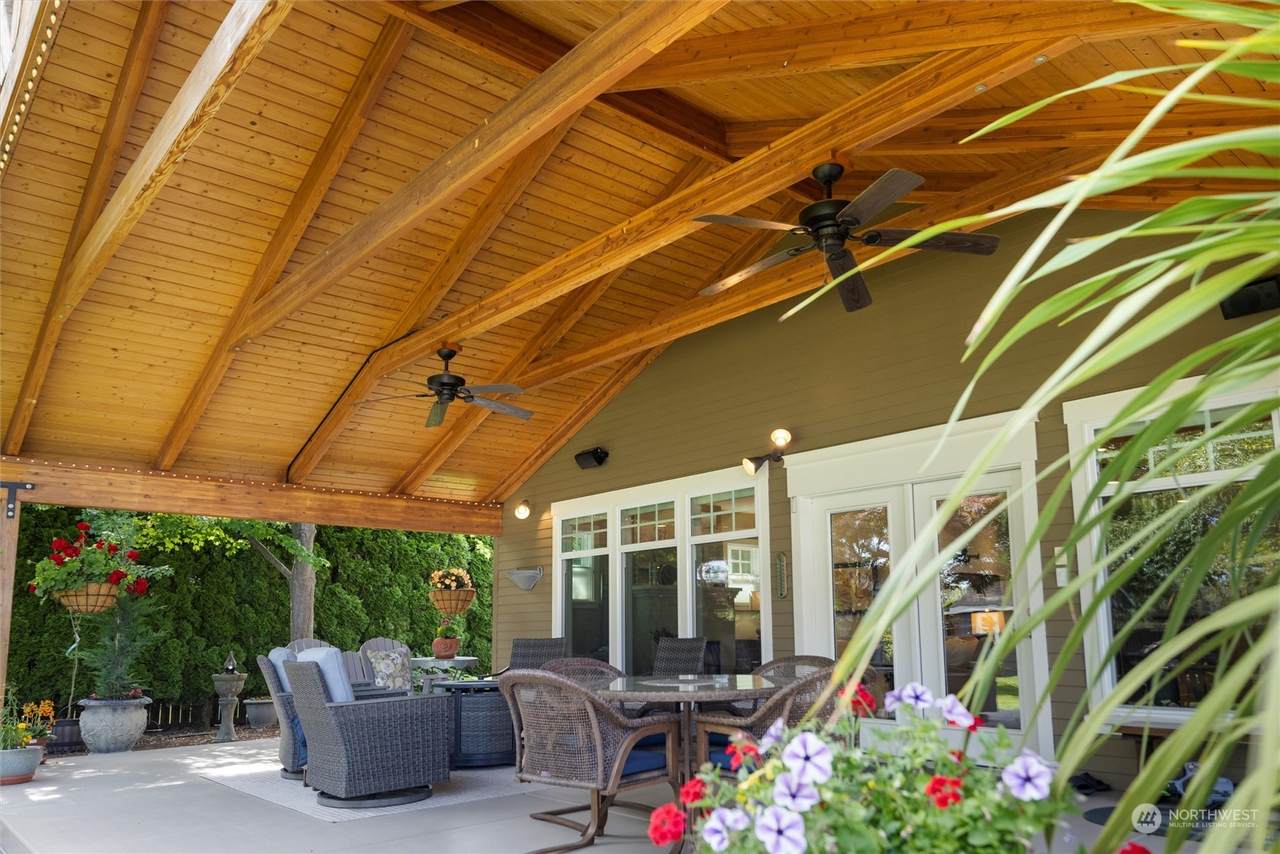 1428 Sumach Street - Photo 1